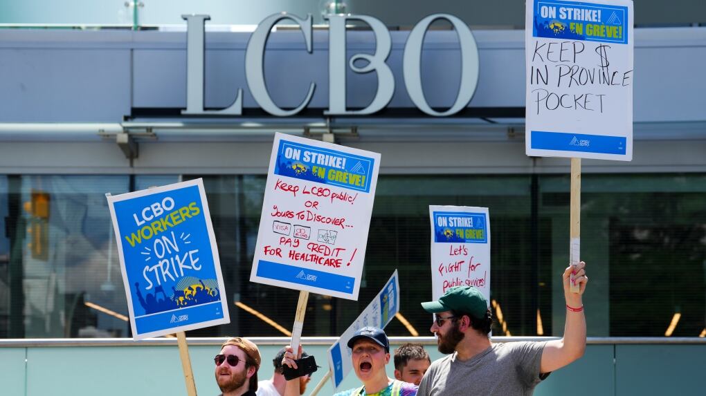 Lcbo Rocking R Big Hand Union ramps up pressure in LCBO strike with no talks planned to get deal