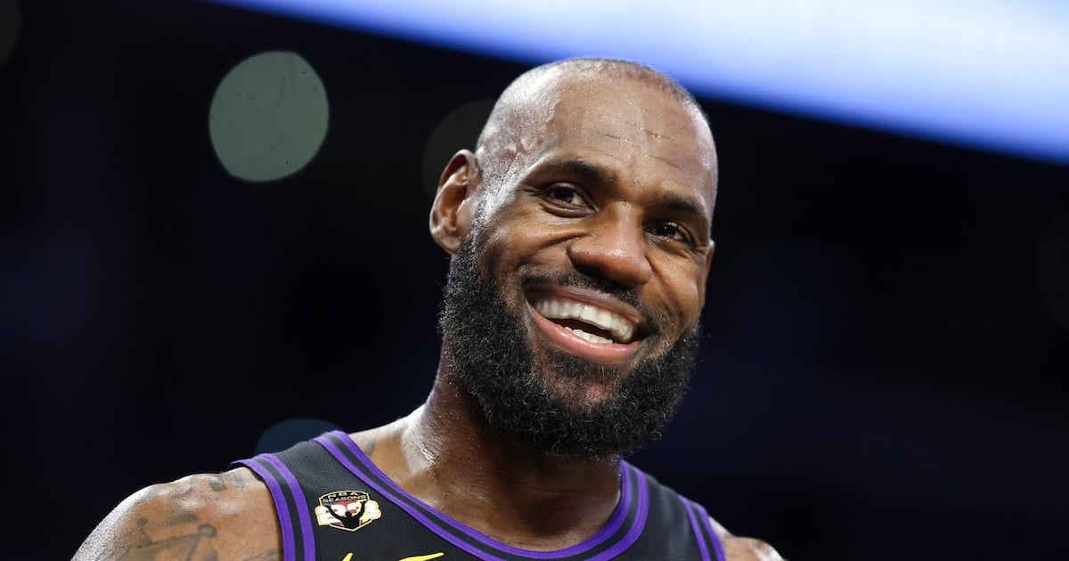 LeBron James on 76ers’ debut: ‘You guys know who I am, right?’