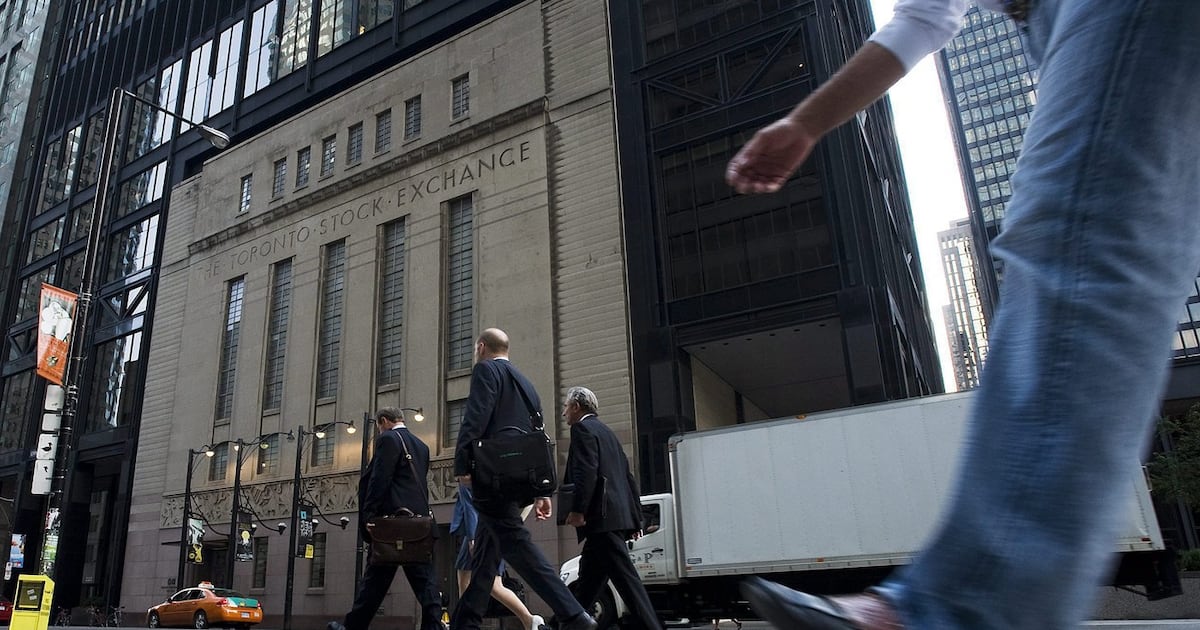 TSX down nearly 300 points as U.S. tariff deadline nears