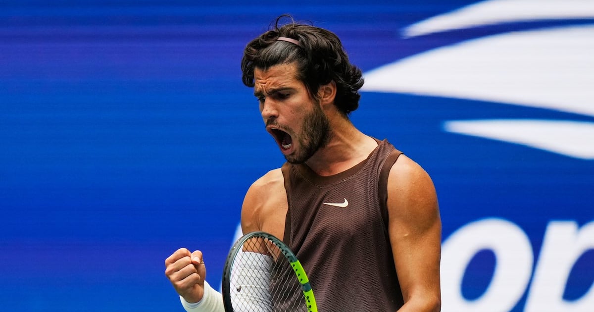 Carlos Alcaraz returns to the U.S. Open with a victory, Aryna Sabalenka ...