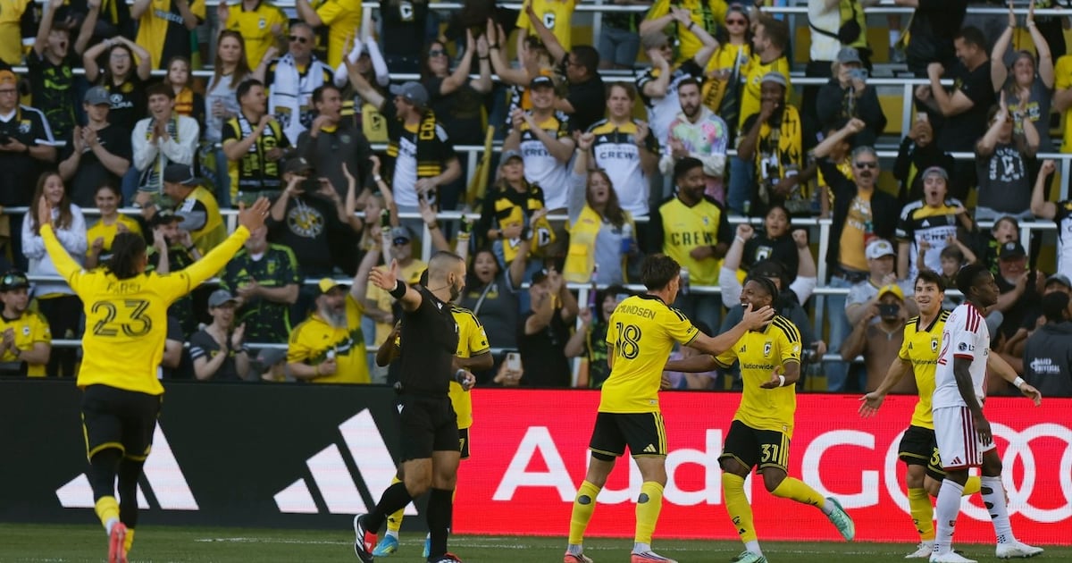 Columbus Crew beats Toronto FC 4-2 for fifth win in last six games