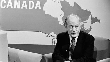 Canadian politicians who crossed the floor or left their party – CP24