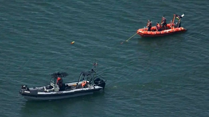 Toronto police resume search for missing boater in Lake Ontario