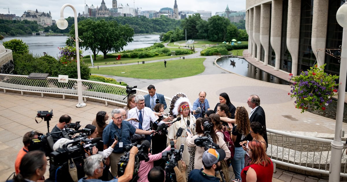 Vertreter der First Nations, Carney und Premierminister treffen sich zu ...