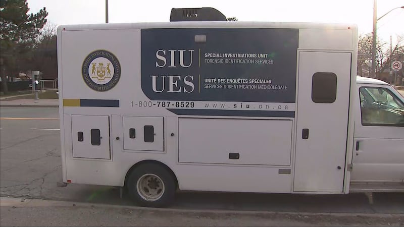 Teenage boy shot by Toronto police officer in North York; SIU investigating