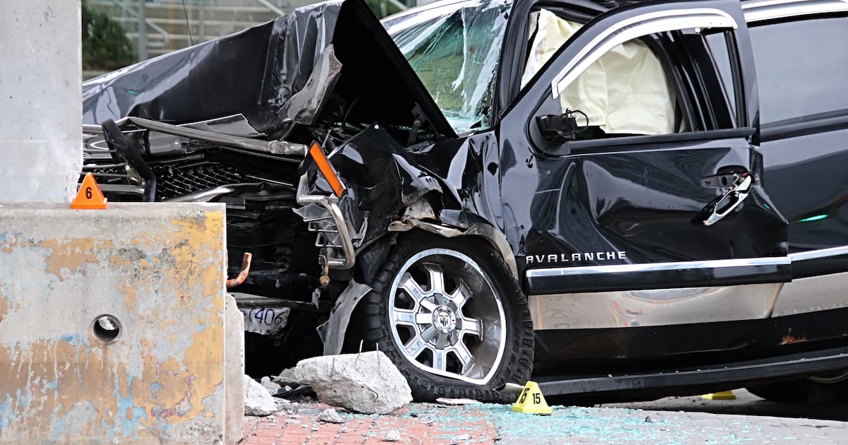 B.C. police watchdog investigates Surrey crash that injured two