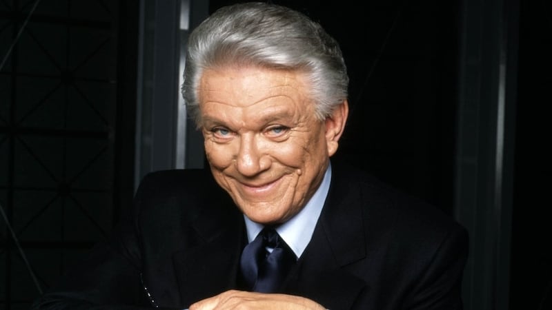 Canadian country star Tommy Hunter dies at 89; hosted long-running TV variety show