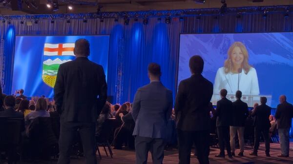 Danielle Smith steers clear of separatism as she addresses federal Conservatives in Calgary