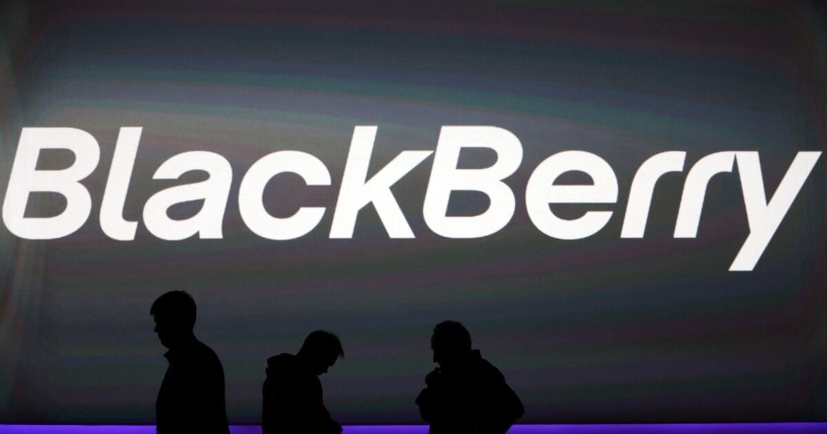 BlackBerry lifts its annual revenue forecast