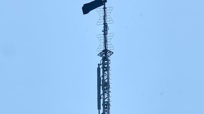 Climber couple arrested after scaling Empire State Building antenna for apparent marriage proposal