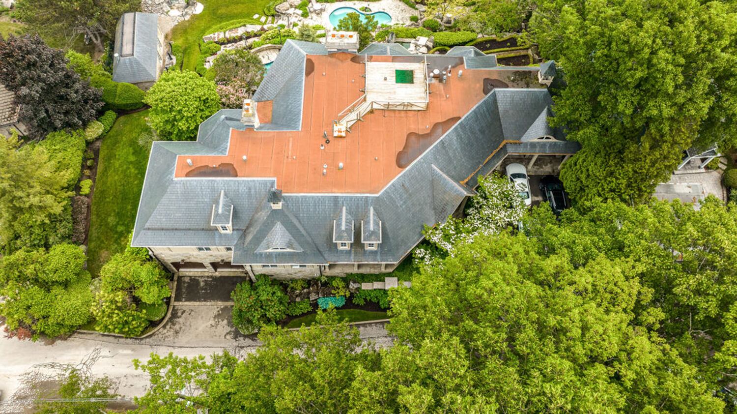 This $12M Mississauga mansion has a rooftop driving range overlooking ...