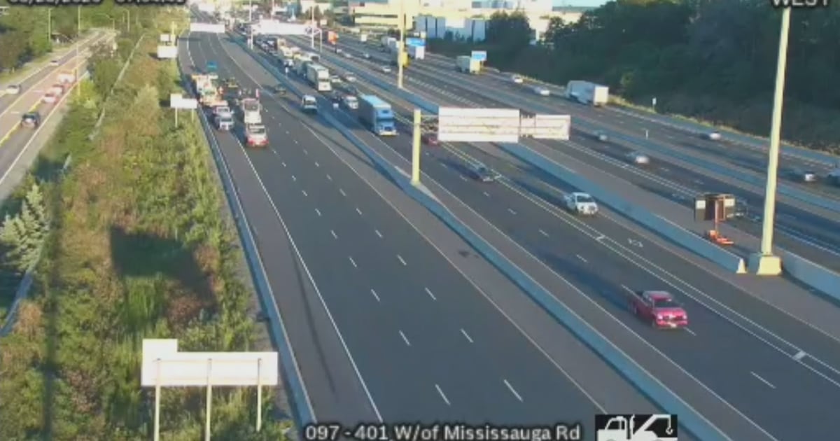 EB 401 collector lanes closed in Mississauga