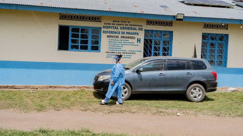 Ebola outbreak raises concerns over spread, expert says