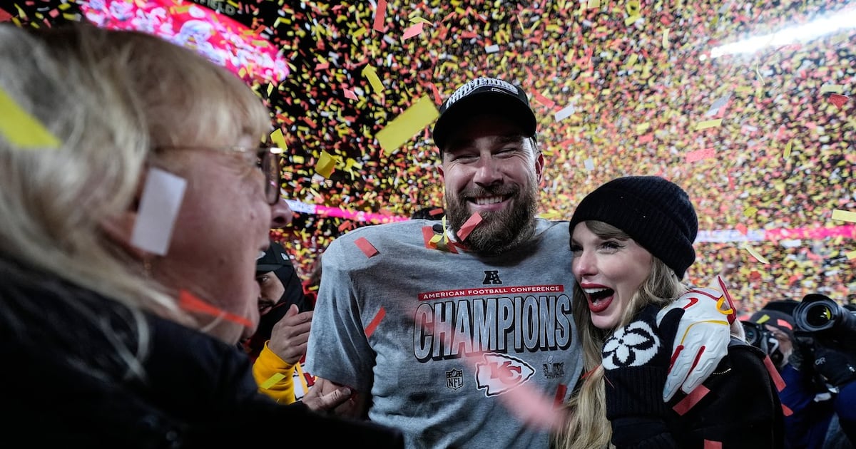 Taylor Swift gibt Verlobung mit Travis Kelce bekannt
