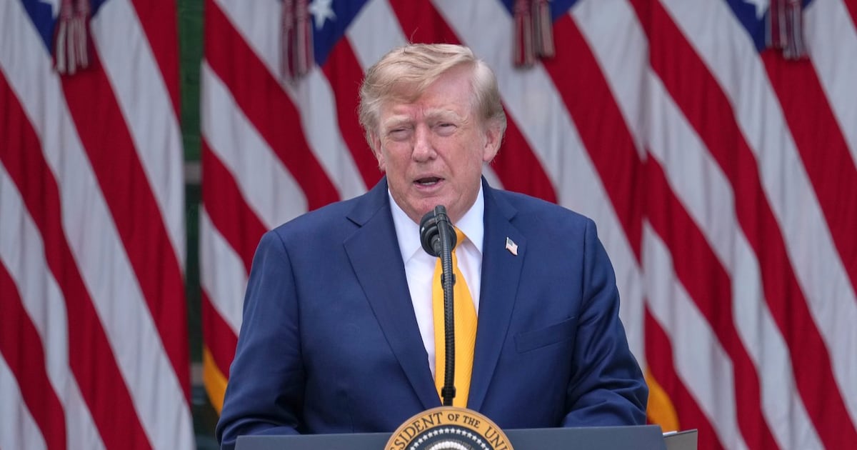 Canadians balk at Trump's 'Lake America' threat