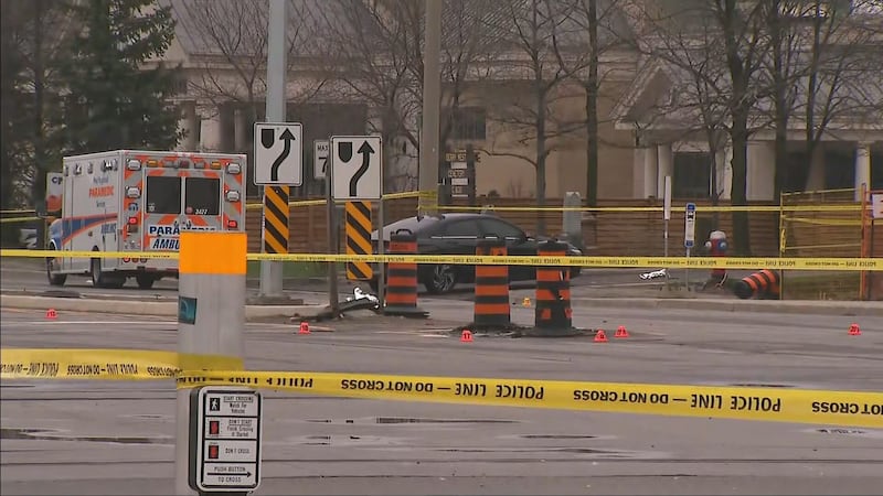 Arrest made after pedestrian fatally struck in Mississauga hit-and-run, police say