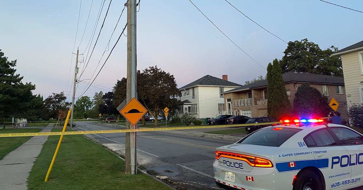 Crash in Brampton knocks out power for more than 1,000 homes