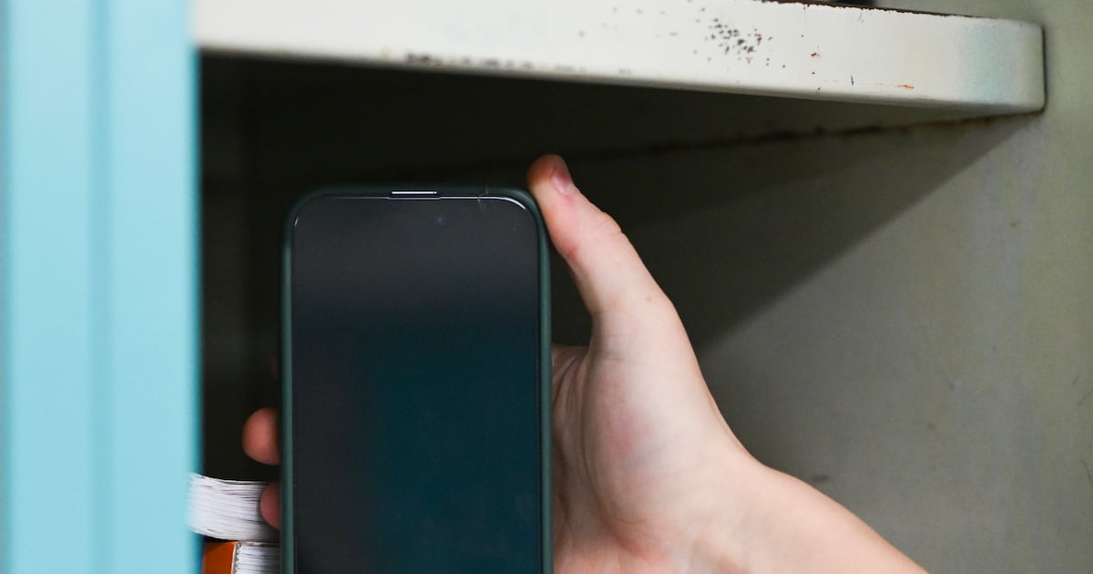 Quebec Students Begin Second School Year Without Cellphones
