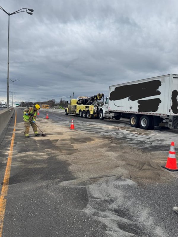 WB Hwy. 401 reopens in Oshawa after collision results in diesel spill, lengthy closure