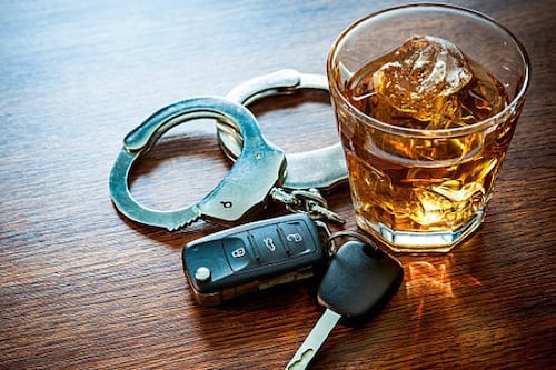 1 Ontario town, 2 impaired charges, 5 minutes: OPP