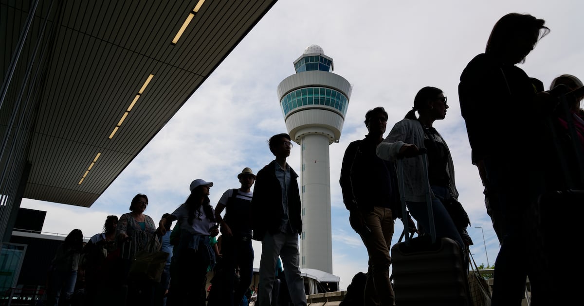 Flying to Europe this summer? What Canadians need to know about the EU’s ...