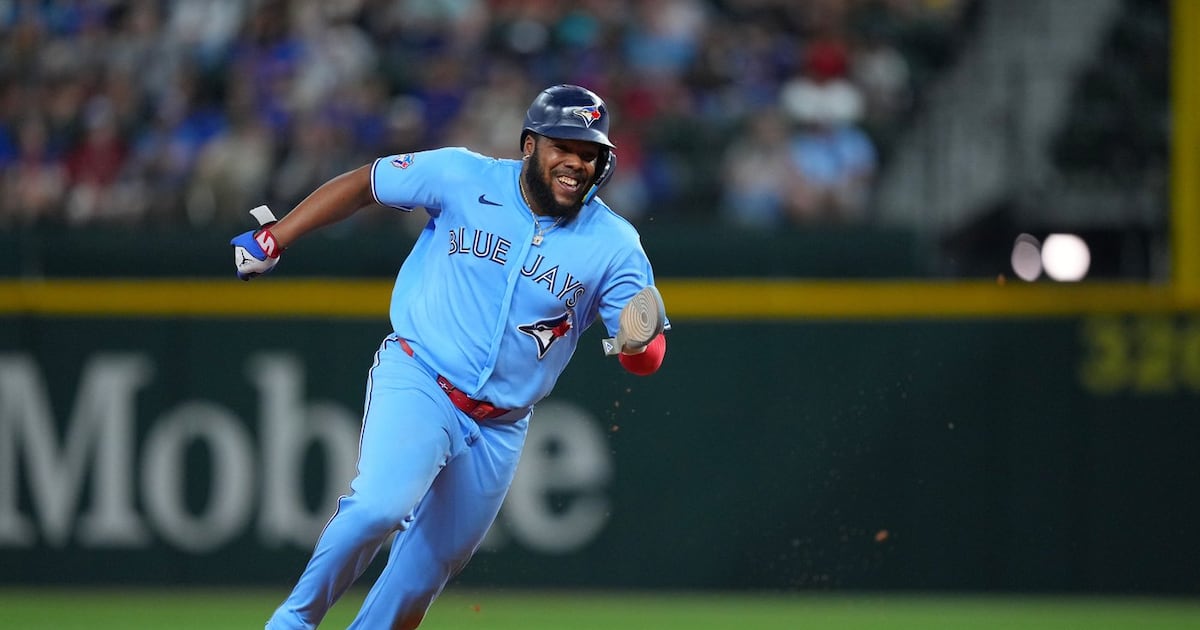 Blue Jays 1B Vladimir Guerrero Jr. exits early at Texas with left lower ...
