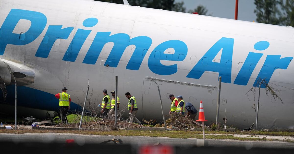 Ein Pilot des Amazon-Frachtflugzeugs, das in Miami von der Landebahn abkam ...