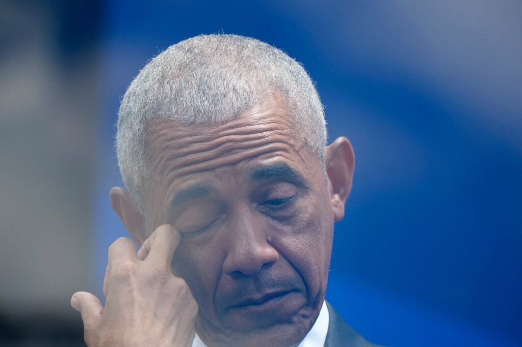 Obama Camera “THOUSANDS WATCHED THE PERFORMANCES, THE SPEECHES, AND THE STAR-STUDDED ...