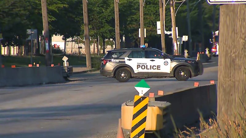 Pedestrian struck by vehicle near Toronto waterfront in life-threatening condition: EMS
