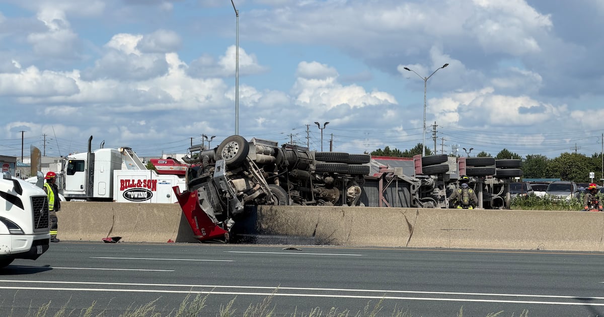 Hwy. 427 northbound near Dixon Road closed following gravel spill