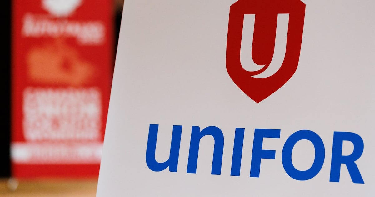 GM workers vote on tentative agreement