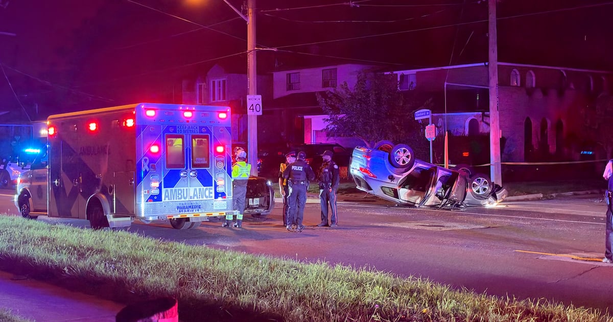 Two Toronto police officers injured in Rexdale