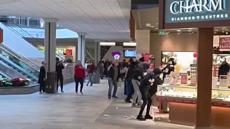 15-year-old pleads guilty for Barrie jewelry store robbery last Christmas