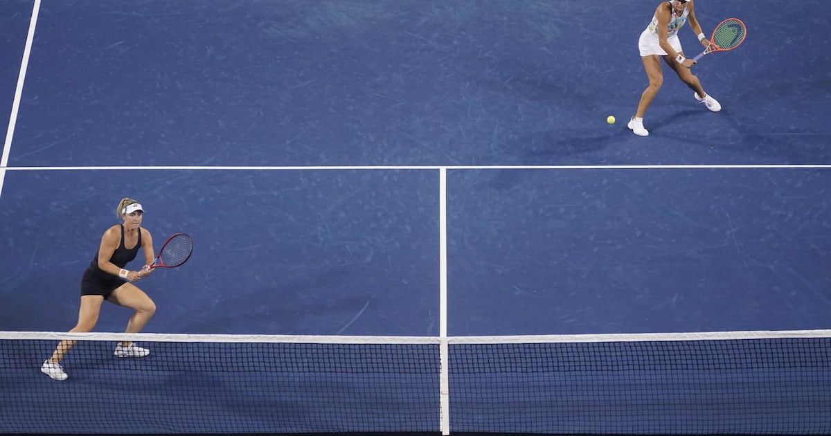 Canada's Dabrowski and Brazil's Stefani reach doubles semis at French Open