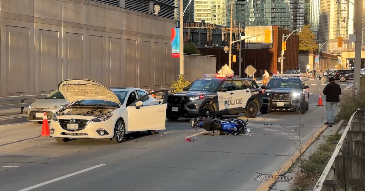Motorcyclist taken to hospital after downtown Toronto collision