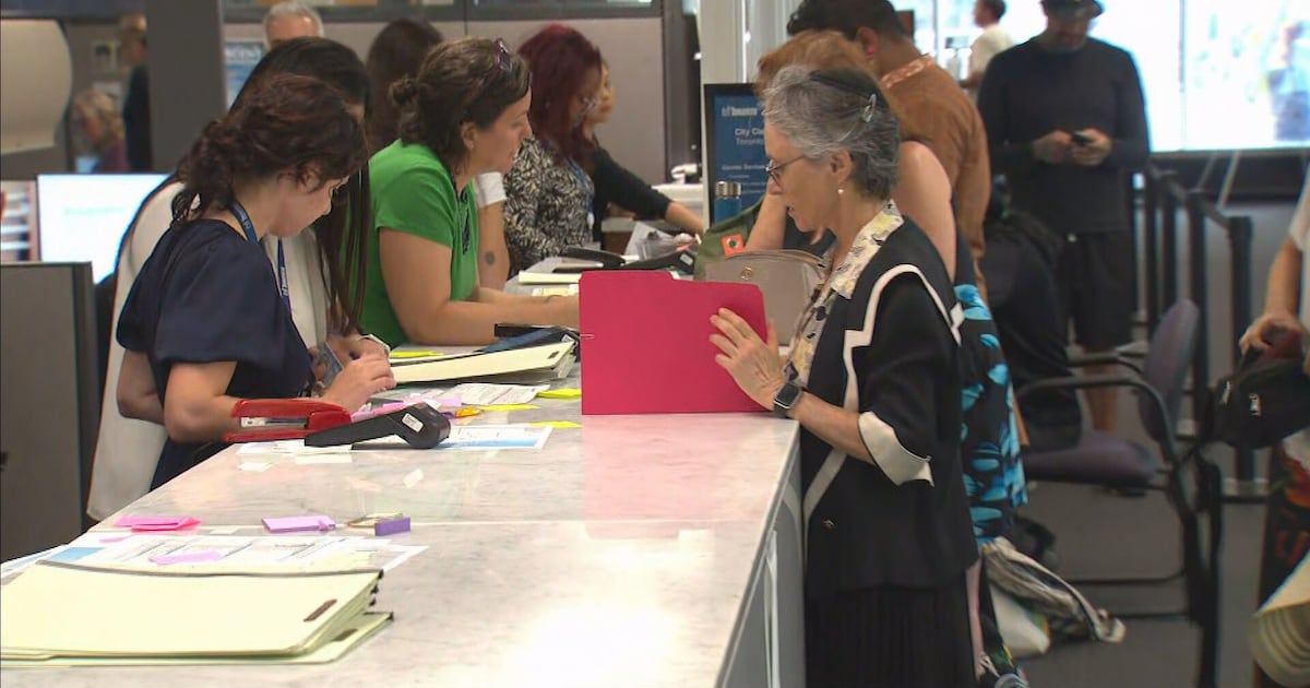 Shakeup in race for Toronto city council as incumbent switches wards at deadline