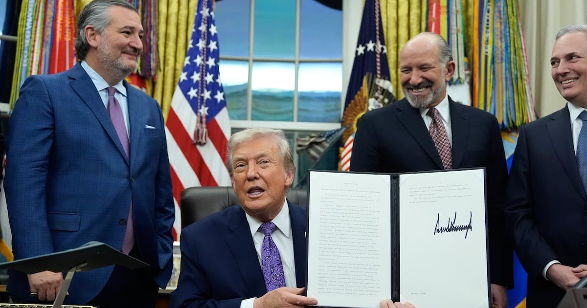 Trump says deal reached with Iran and he has authorized the naval blockade ...