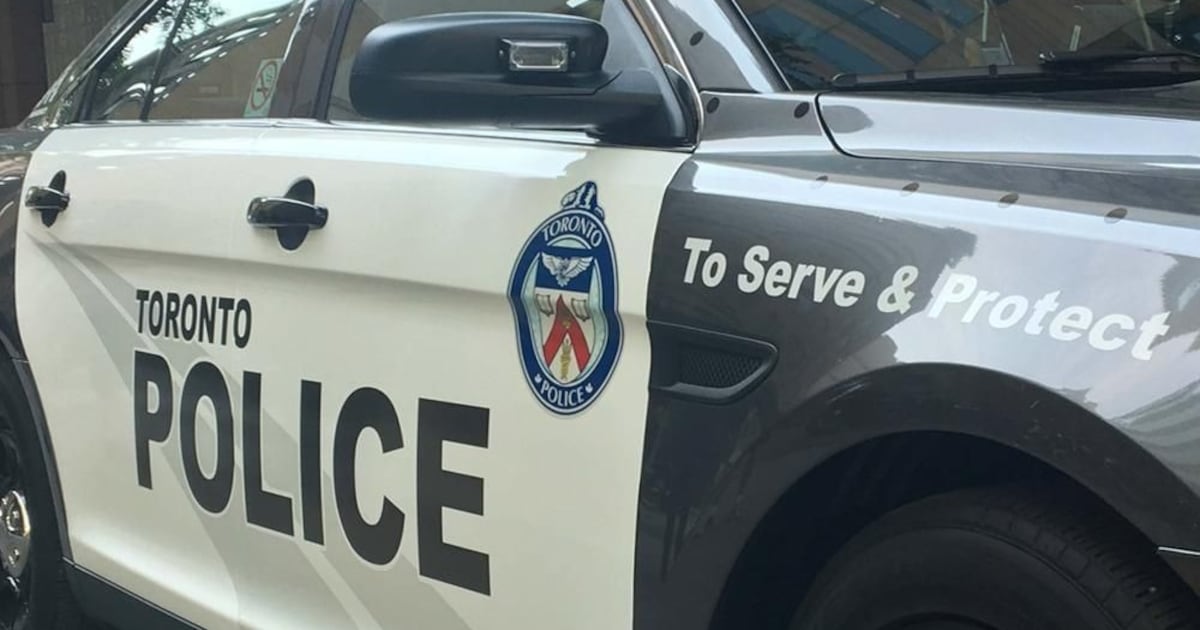 Man in 30s stabbed in Scarborough, rushed to hospital
