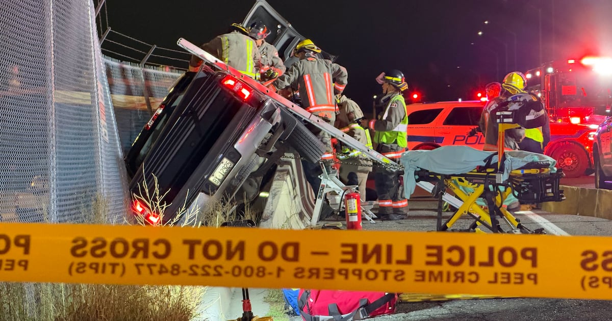 Mississauga crash leaves one person critically injured