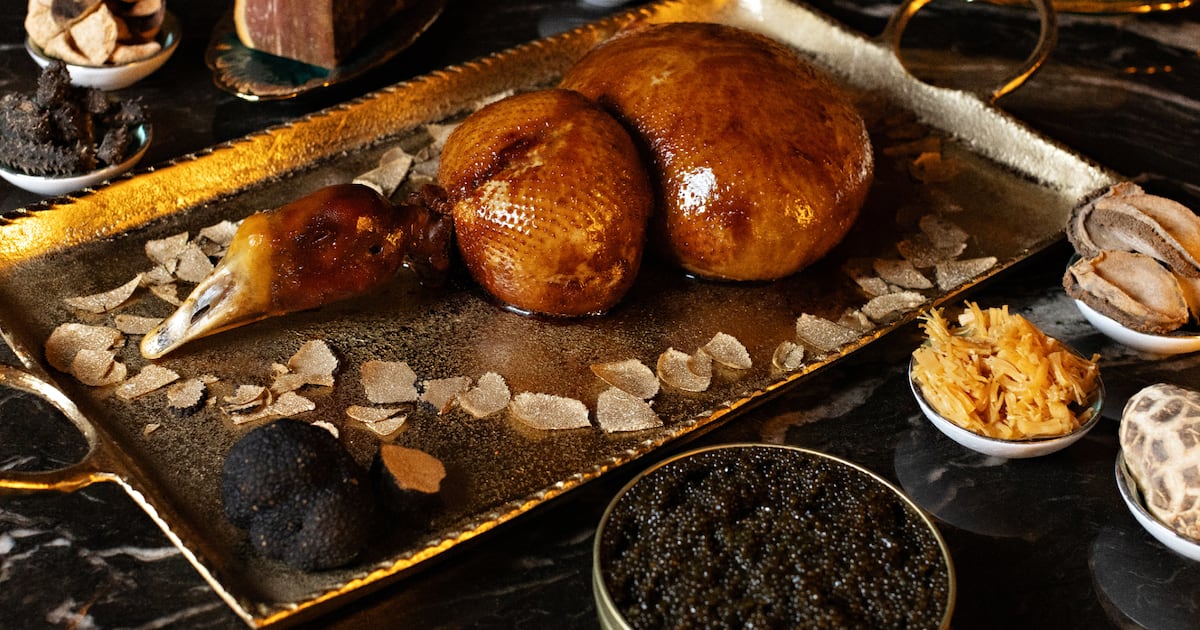 Downtown Toronto Chinese restaurant serves $8,888 goose during TIFF