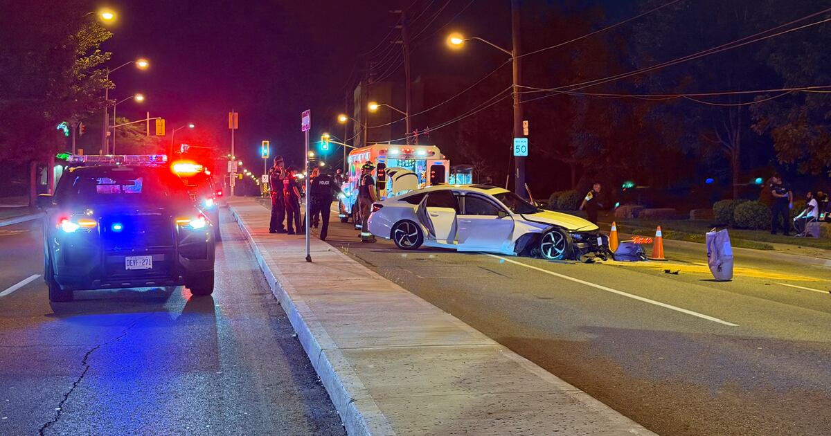 Eine Person nach Unfall mit einem Mitfahrdienst in Etobicoke schwer ...