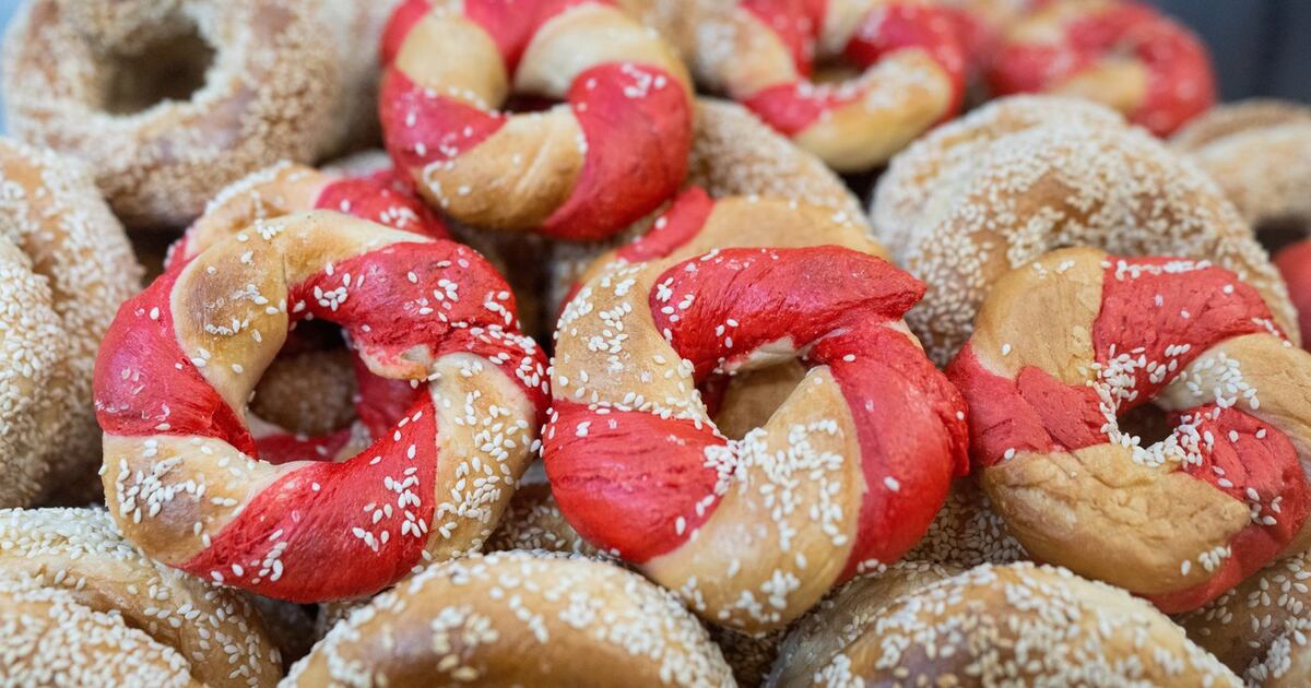 From bagels to 'Canadianos,' Trump tariff threat inspires symbolic acts of ...