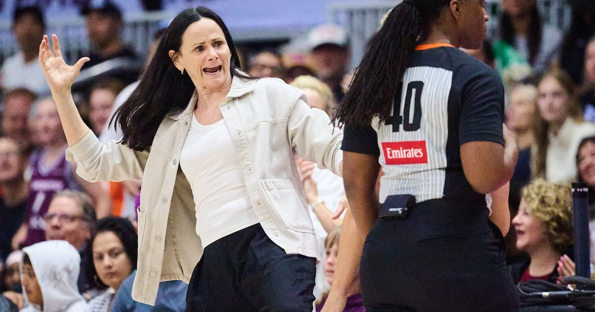 Angel Reese akzeptiert die Entschuldigung von Toronto-Trainer Sandy ...