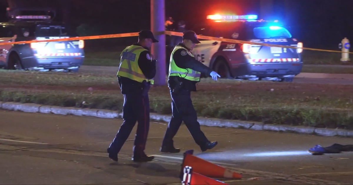 旺市行人凌晨被车撞倒身亡