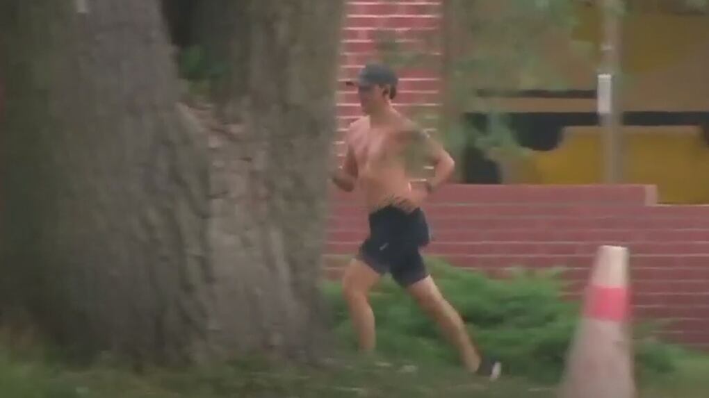 Trudeau Running Justin Trudeau spotted jogging shirtless at Cherry Beach