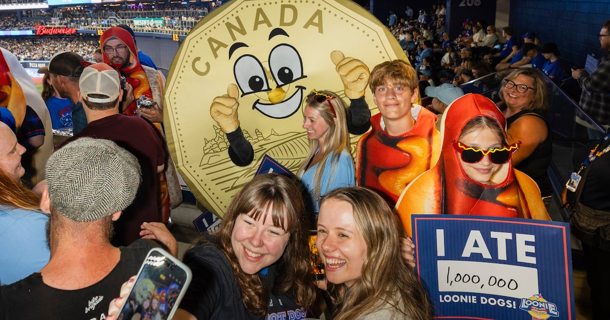 Blue Jays fans break a Loonie Dogs record. Here’s how many hot dogs they’ve eaten this season.