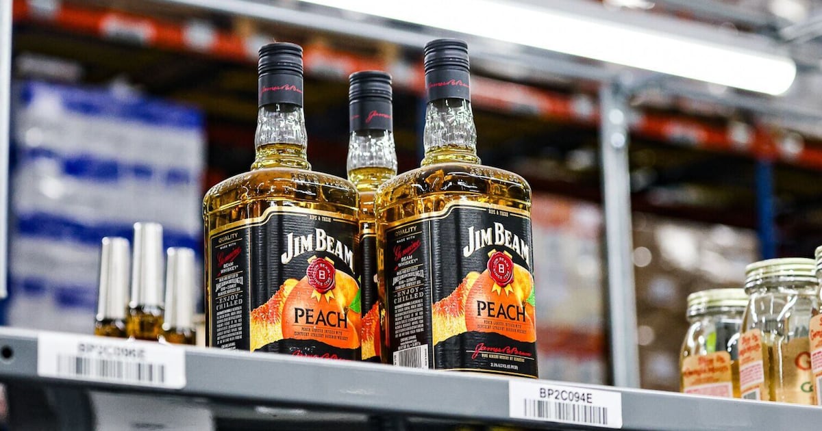 PM Asks Premiers to Put U.S. Booze Back on Shelves